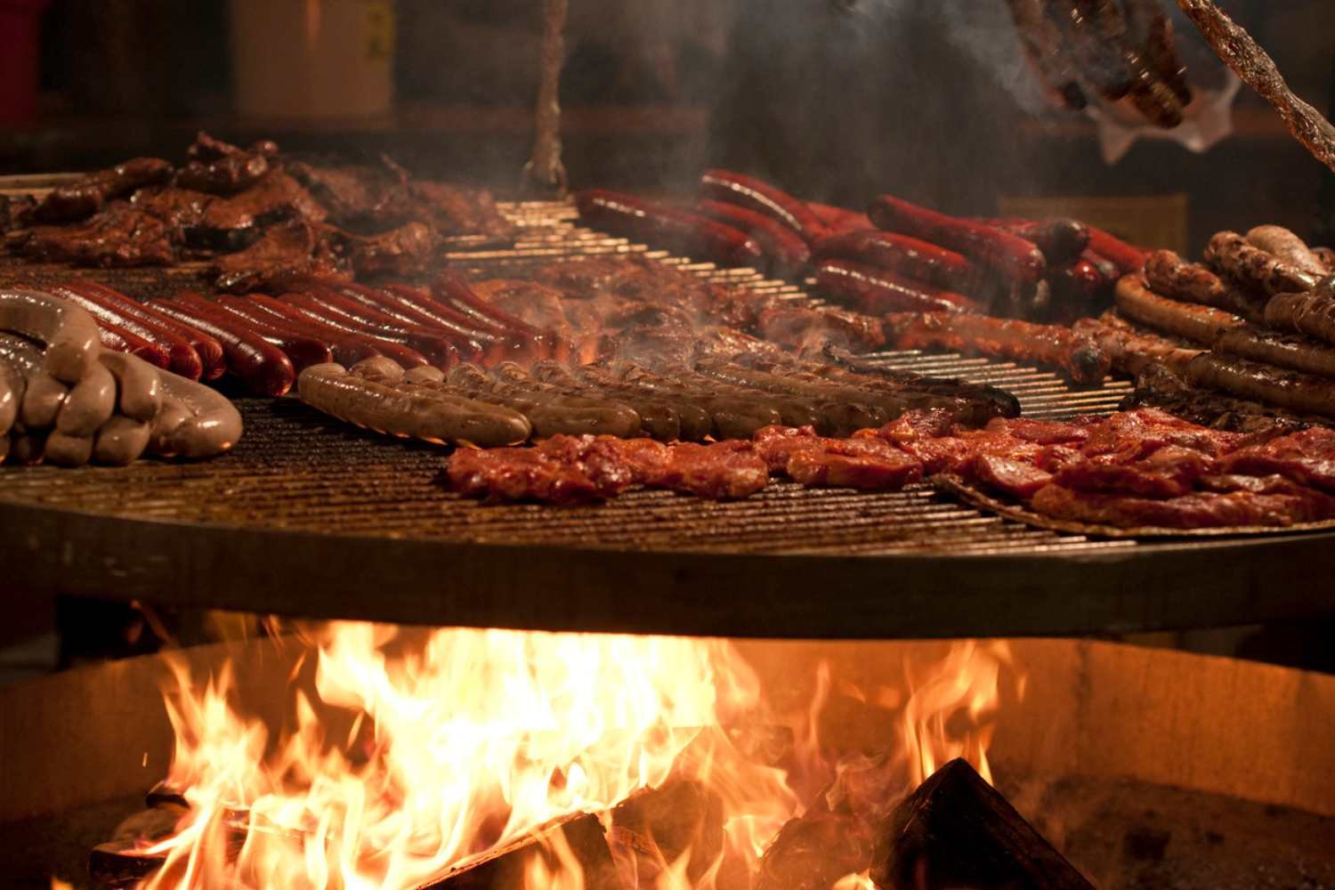 Combining Oak and Hickory for the Ultimate BBQ Experience